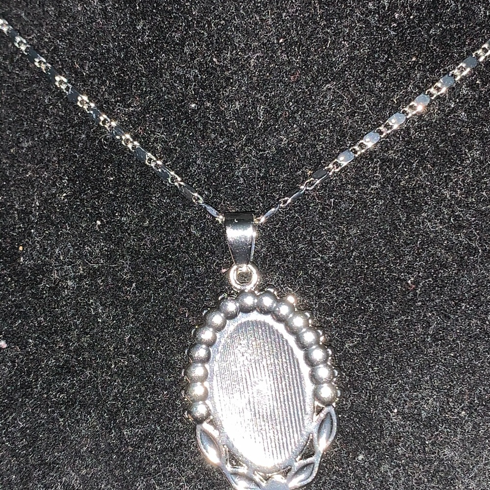 Pendant Religious Charm Necklace - Picture 2 of 3